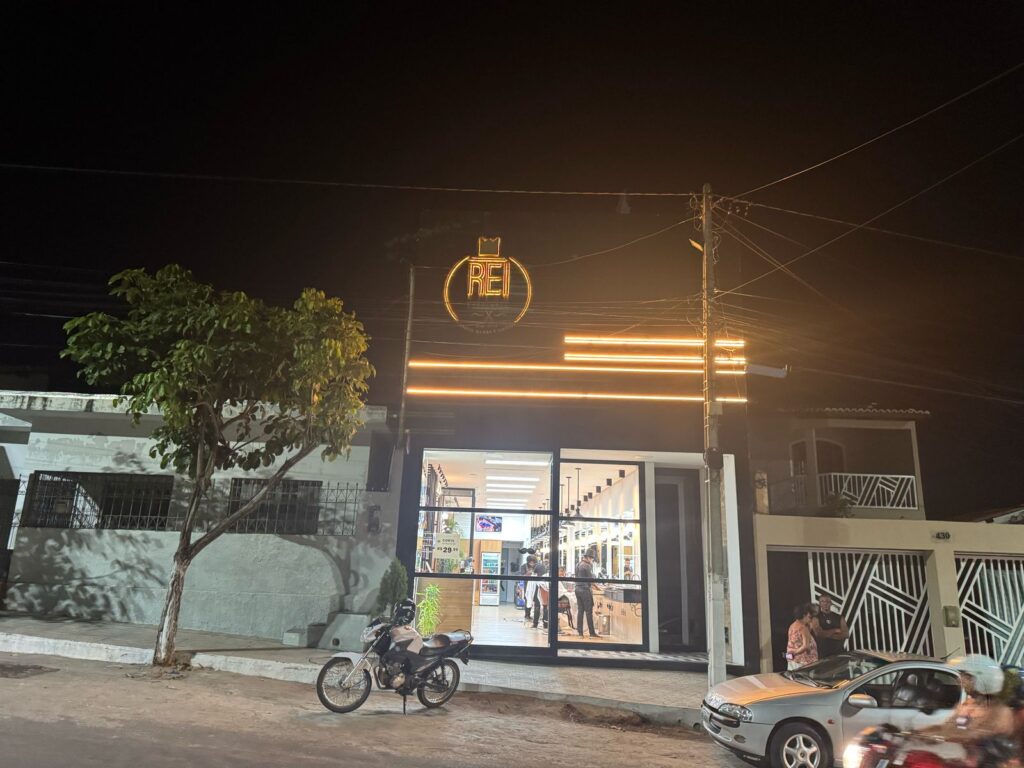 Atual faxada da Reinildo Barbearia na Avenida Ruy Barbosa